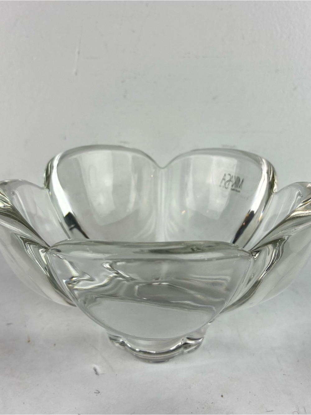 Mikasa Lotus Petal Zinnia Heavy Glass Crystal Bowl